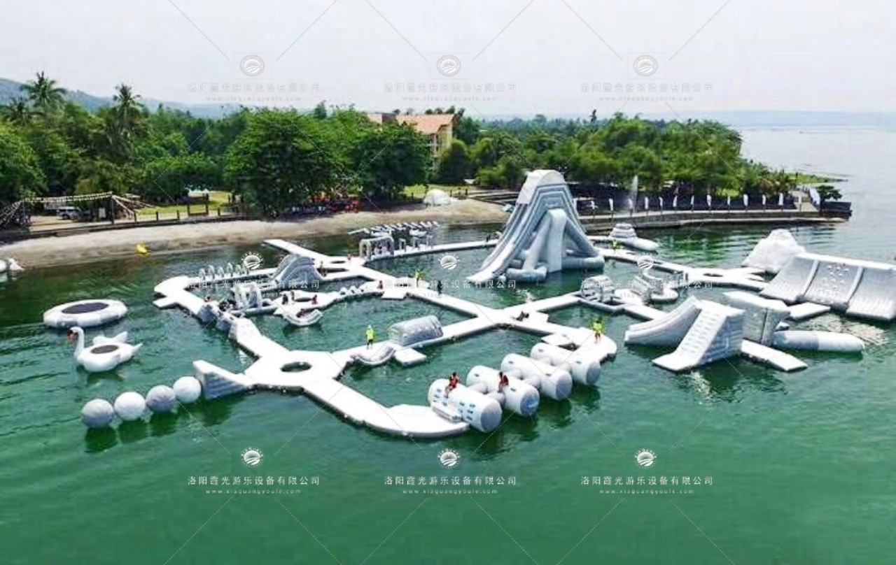 巢湖水上充气乐园